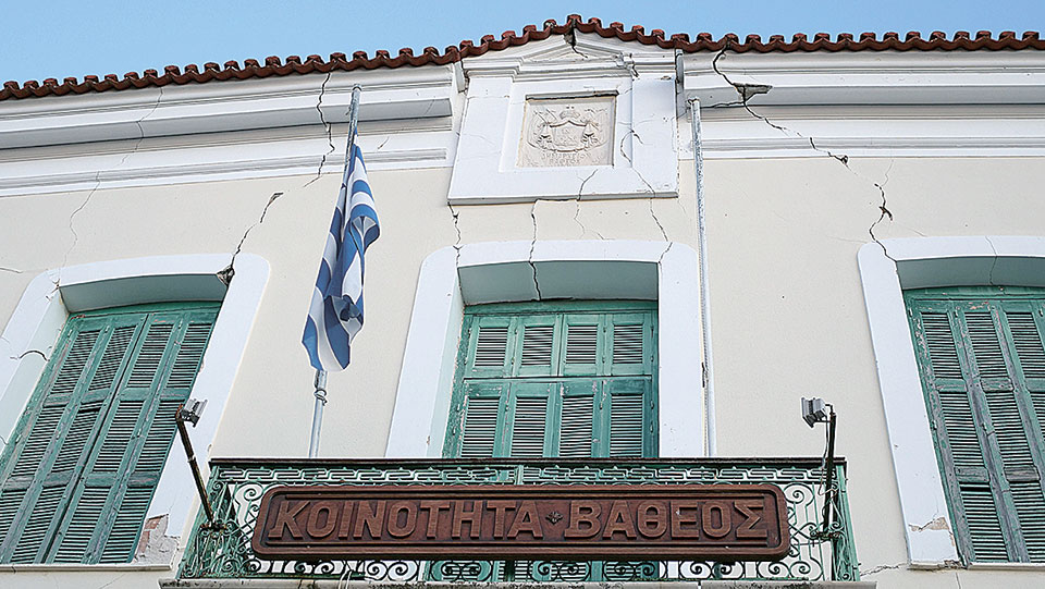 Η Σάμος προσπαθεί να σταθεί στα πόδια της – Οδοιπορικό της «Κ» στο πληγωμένο νησί-4