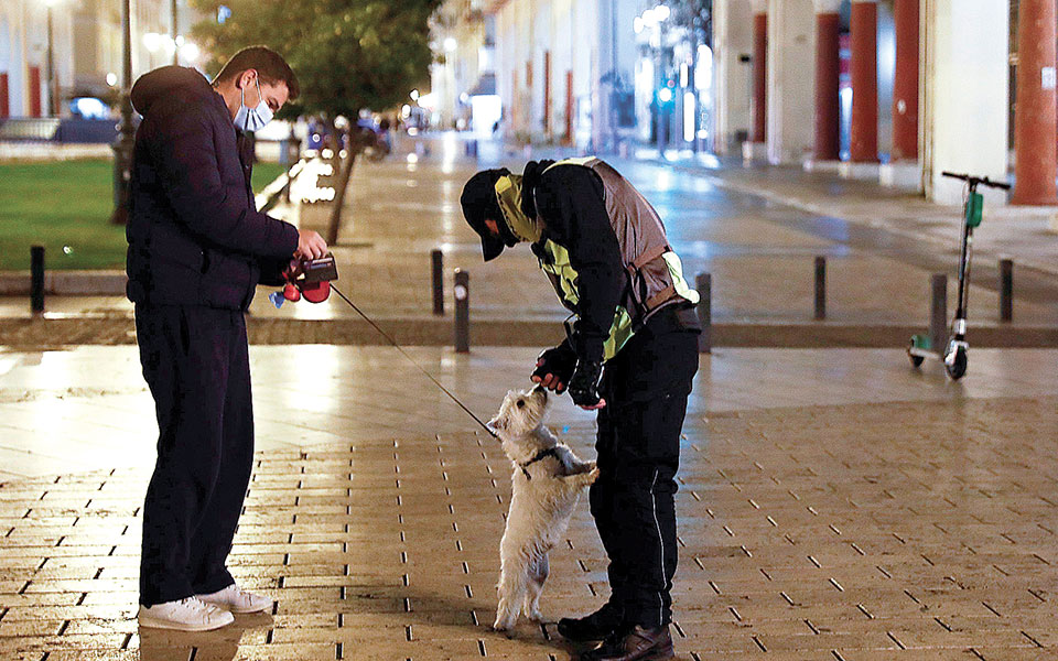 τα-πάρτι-οι-λιτανείες-και-τα-ξενύχτια-561148858