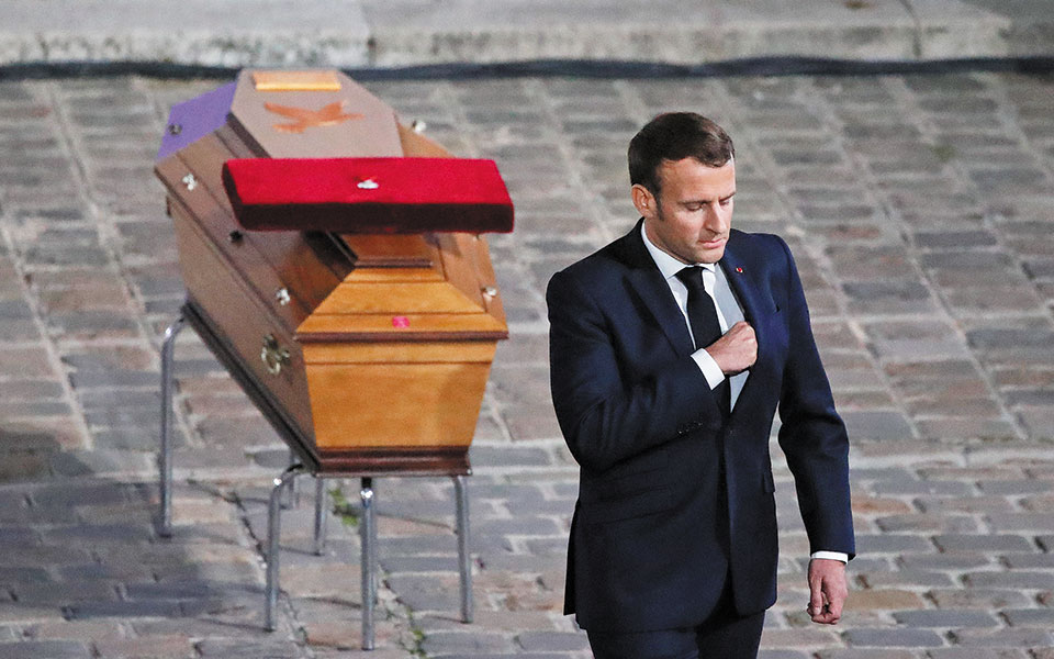 το-μεγάλο-ρίσκο-των-μέτρων-του-εμανουέ-561148975