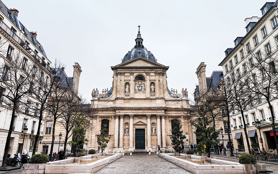 είσοδος-μόνο-με-κάρτα-και-φύλαξη-561148204