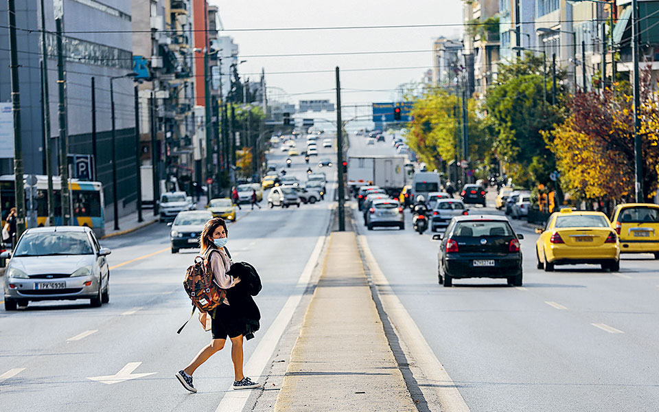 lockdown-με-γεμάτους-δρόμους-561150742