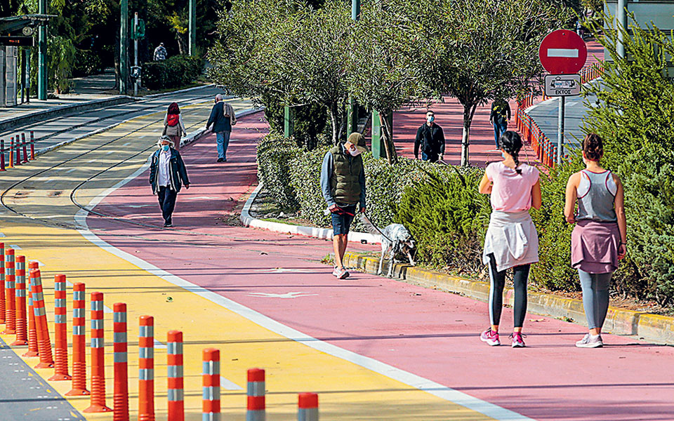 μάζεμα-ελιάς-βόλτα-στο-πάρκο-και-σωματ-561150952