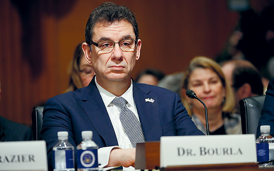 ποιος-είναι-ο-ελληνας-ceo-της-pfizer-άλμπερτ-μπ-561150829