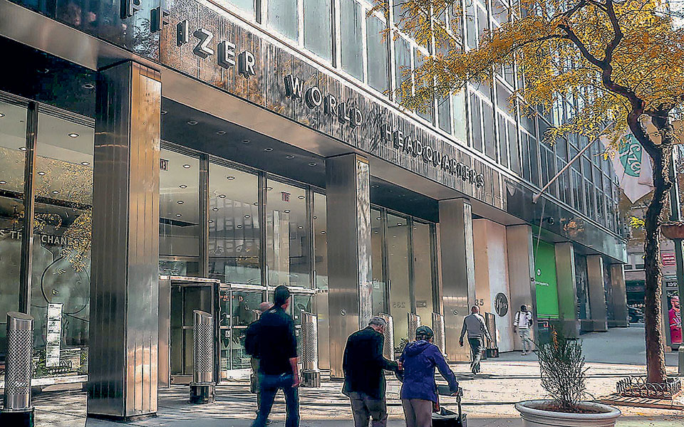 κύμα-αισιοδοξίας-από-το-εμβόλιο-της-pfizer-561150817