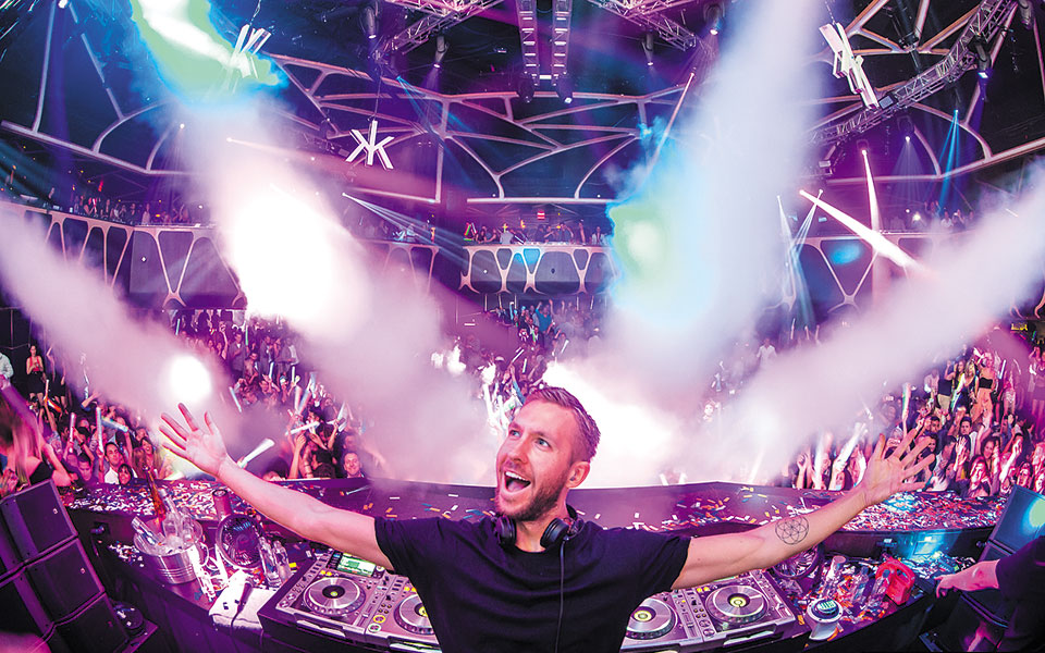 ο-μπάιντεν-έρχεται-οι-μουσικοί-ξεπου-561152926