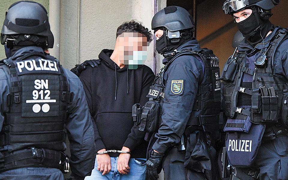 εξιχνιάστηκε-η-ληστεία-του-αιώνα-561162385