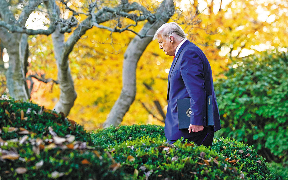 βολές-ρεπουμπλικανών-εναντίον-τραμπ-561162313