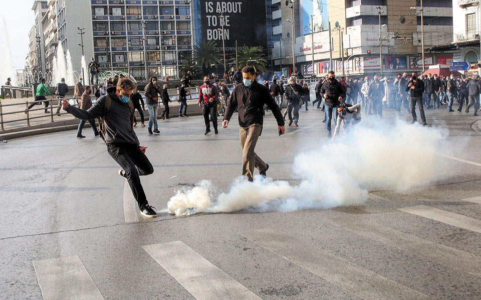 eπαναστατική-γυμναστική-εν-μέσω-κορ-561162331