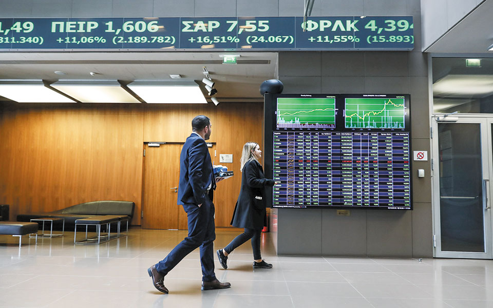 πάνω-από-τις-700-μονάδες-το-χρηματιστήρι-561163747