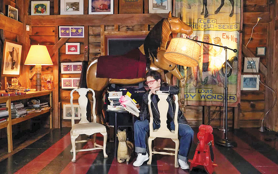 μια-στέγη-πολιτισμού-στον-καιρό-της-πα-561168319