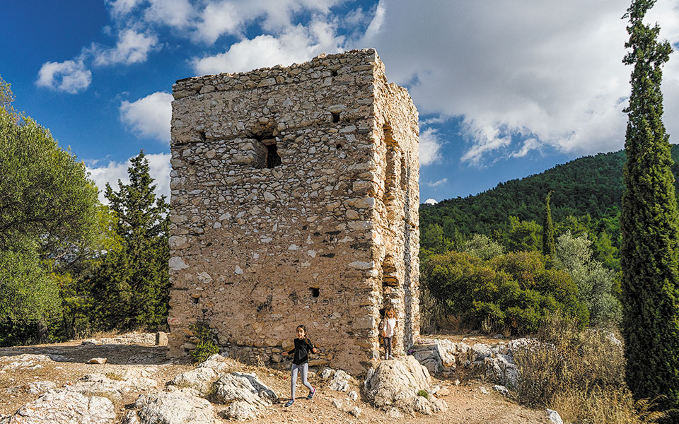 Ανηφορίζουμε στον Πύργο Ανθούσας-6