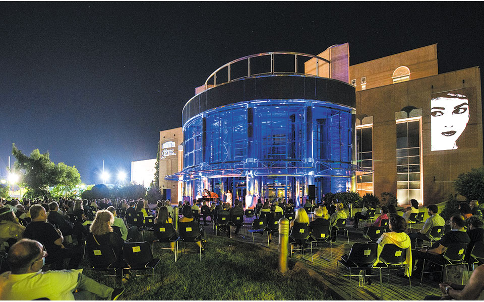 εκτακτωσπροτάσεις-για-τις-μέρες-του-lockdown-561164020