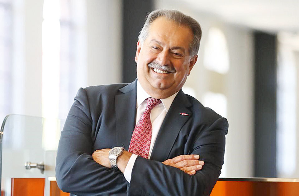 Το διαδικτυακό γκαλά της «Ελληνικής Πρωτοβουλίας» συγκέντρωσε 1,6 εκατ. δολάρια-1