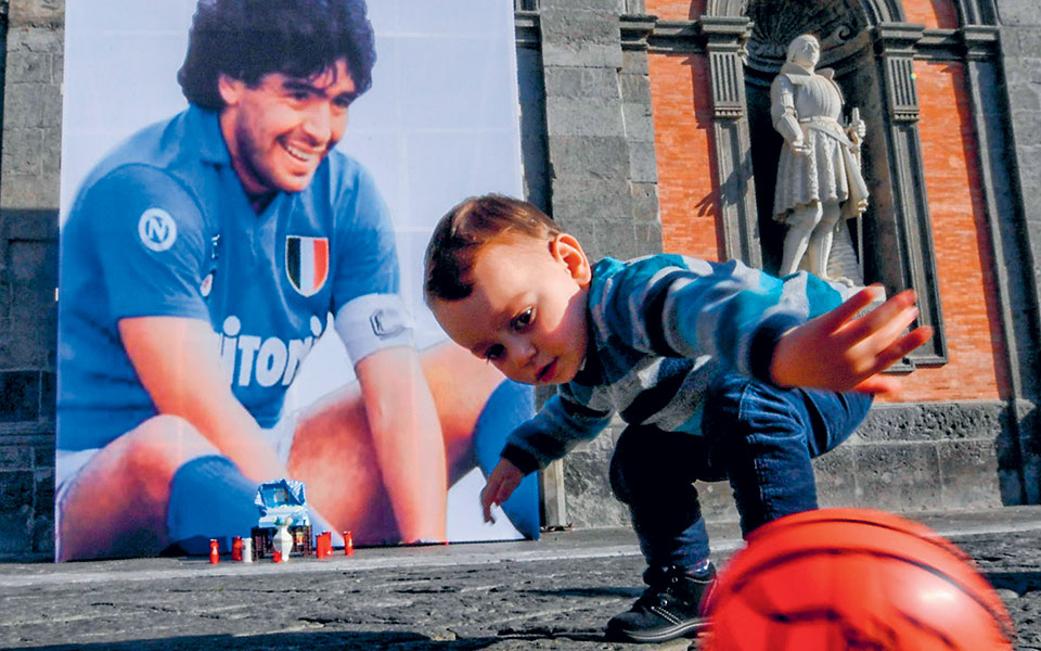 μέρες-μαραντόνα-στη-νάπολη-561176716