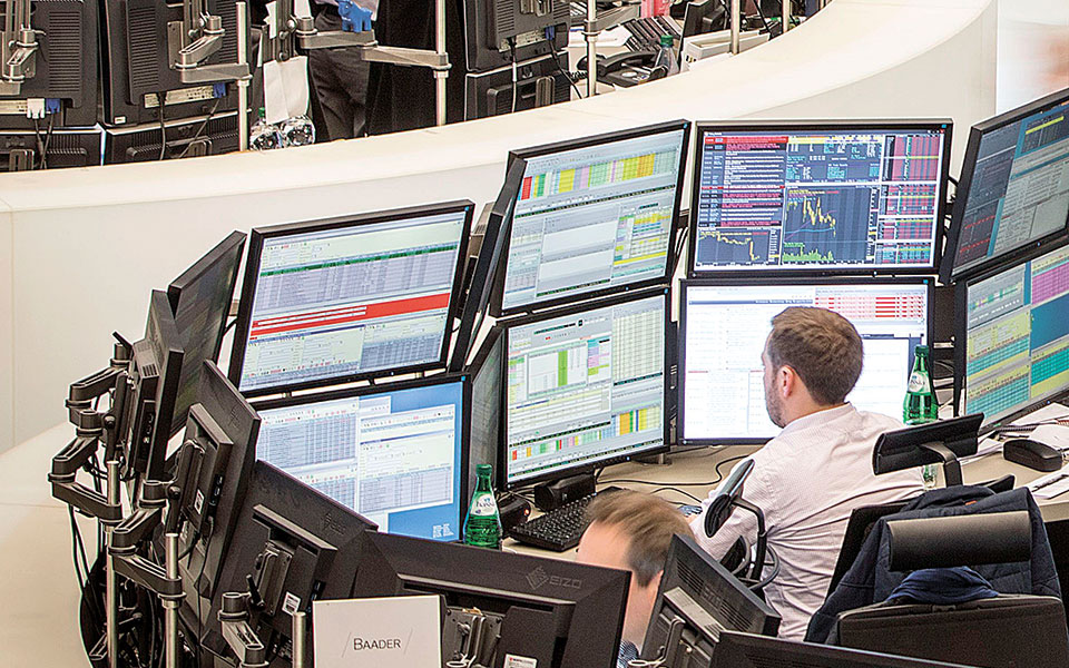 πτώση-στις-αγορές-καθώς-τα-lockdowns-παρατείν-561175006