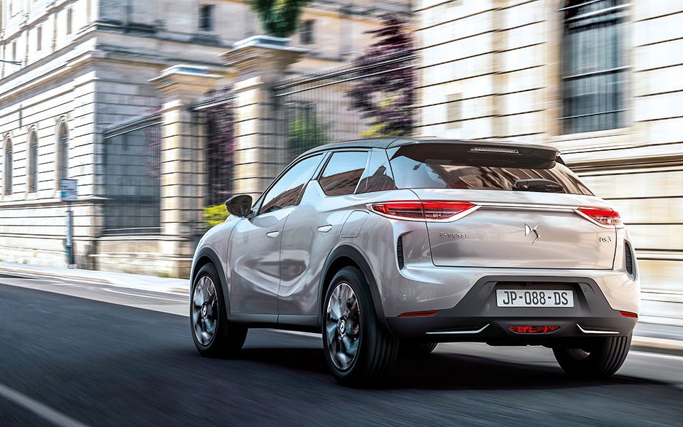 tα-ηλεκτρικά-μας-κλείνουν-το-μάτι-561159694