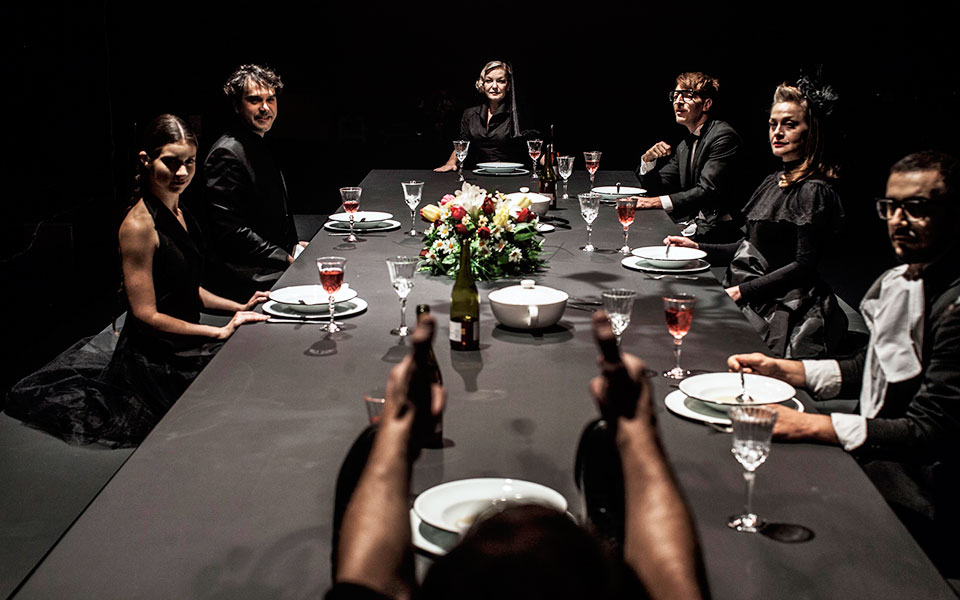 ζωντανές-διαδικτυακές-μεταδόσεις-απ-561160894