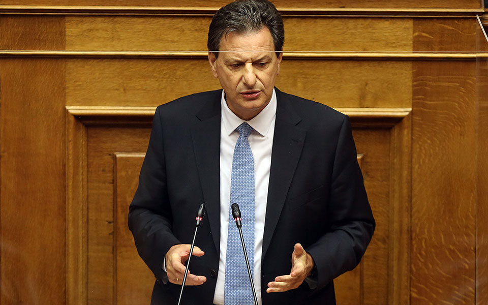 η-οικονομία-βαδίζει-σε-τεντωμένο-σχοι-561154498