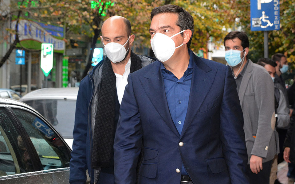 νέες-βολές-από-τσίπρα-κατά-μαξίμου-για-561163882