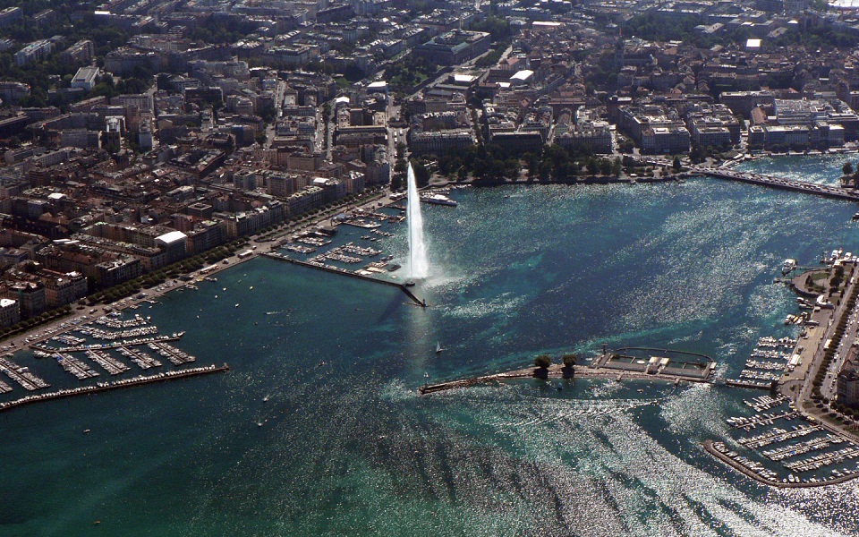 η-γενεύη-κλείνει-και-πάλι-τον-εμβληματ-561153187