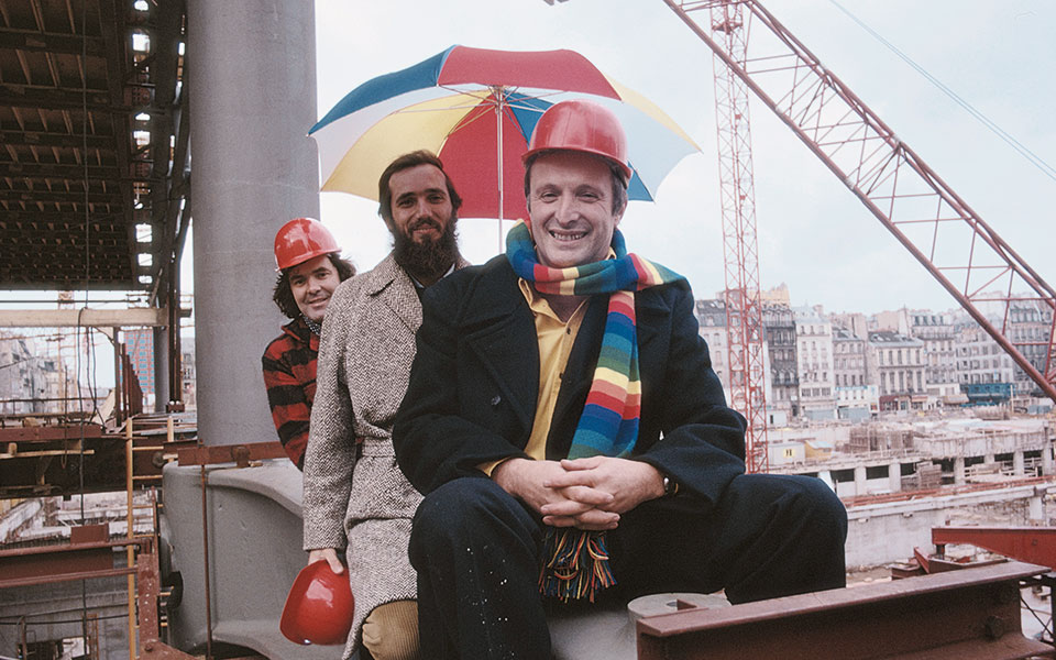 χαρούμενοι-στο-παρίσι-561146851