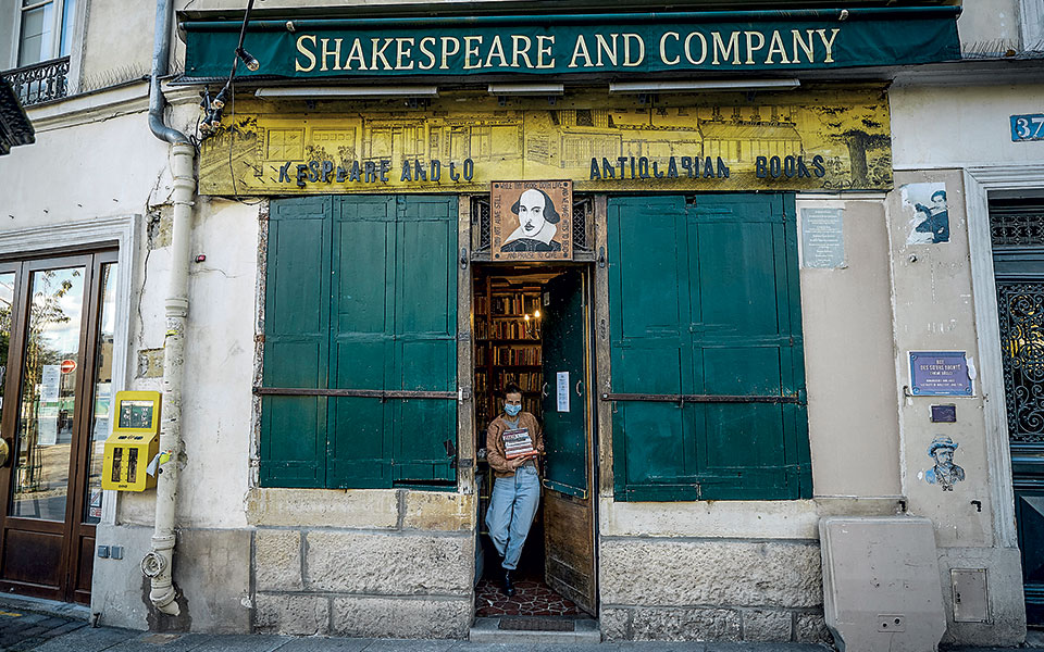 Σώζοντας βιβλιοπωλεία-1