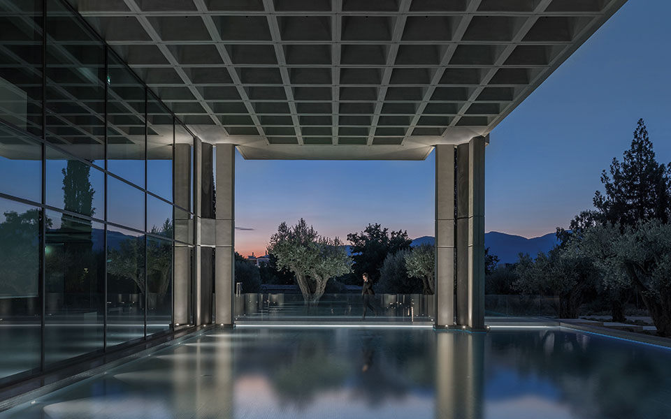 Διεθνής, αντιστάρ και Έλληνας-5