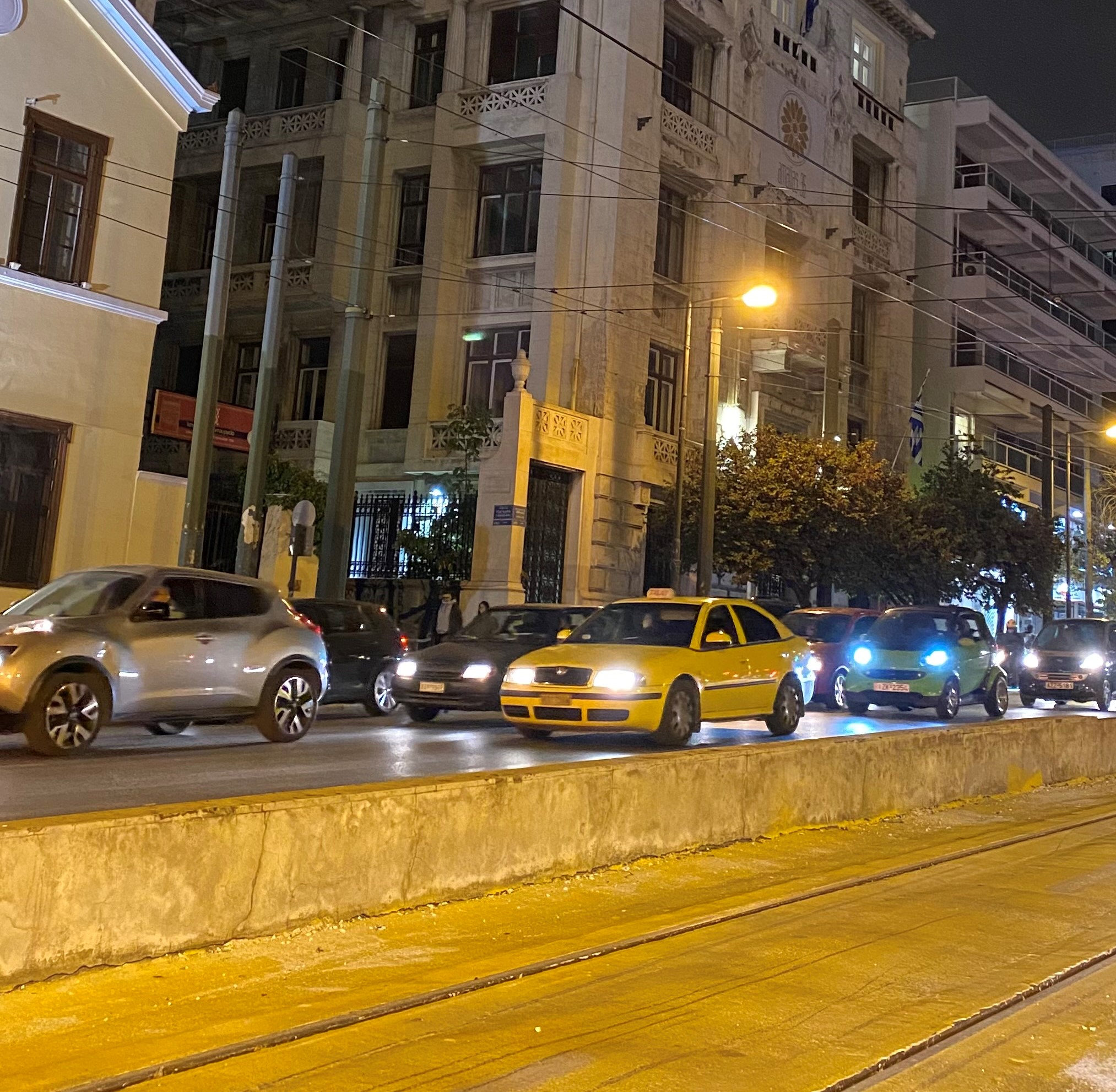 Κυκλοφοριακό χάος στους δρόμους λίγο πριν το lockdown-4