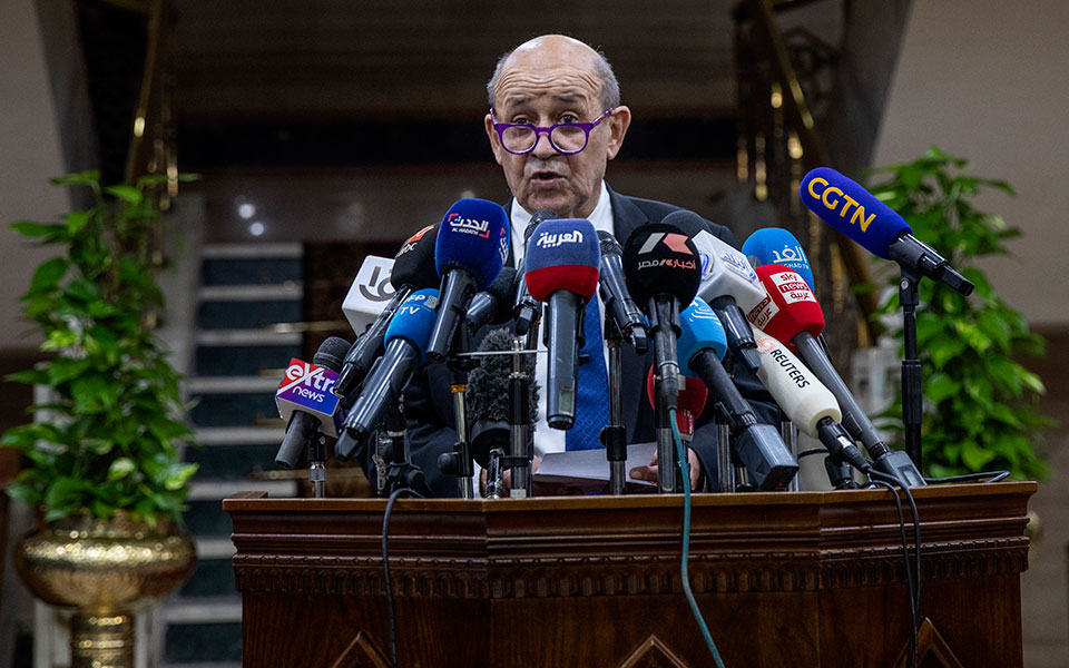 παρίσι-ανευθυνότητα-τραμπ-561169039