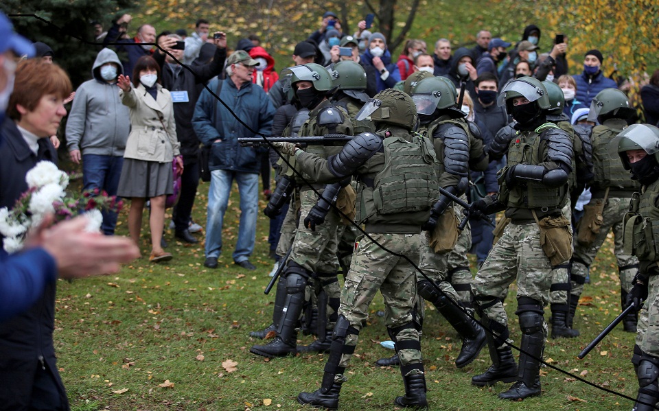 πυροβολισμοί-της-αστυνομίας-στο-μινσ-561140398