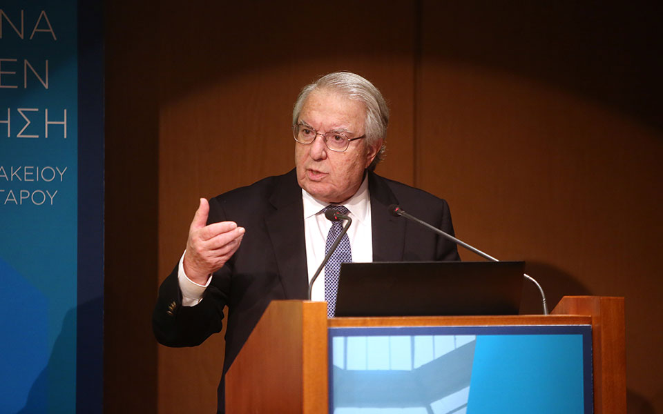 γ-μπαμπινιώτης-και-τώρα-click-away-καλά-να-πά-561174655