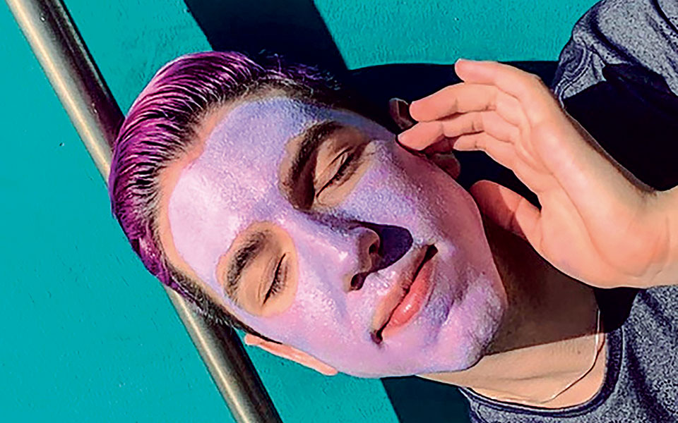 η-νέα-φυλή-των-skinfluencers-561140800