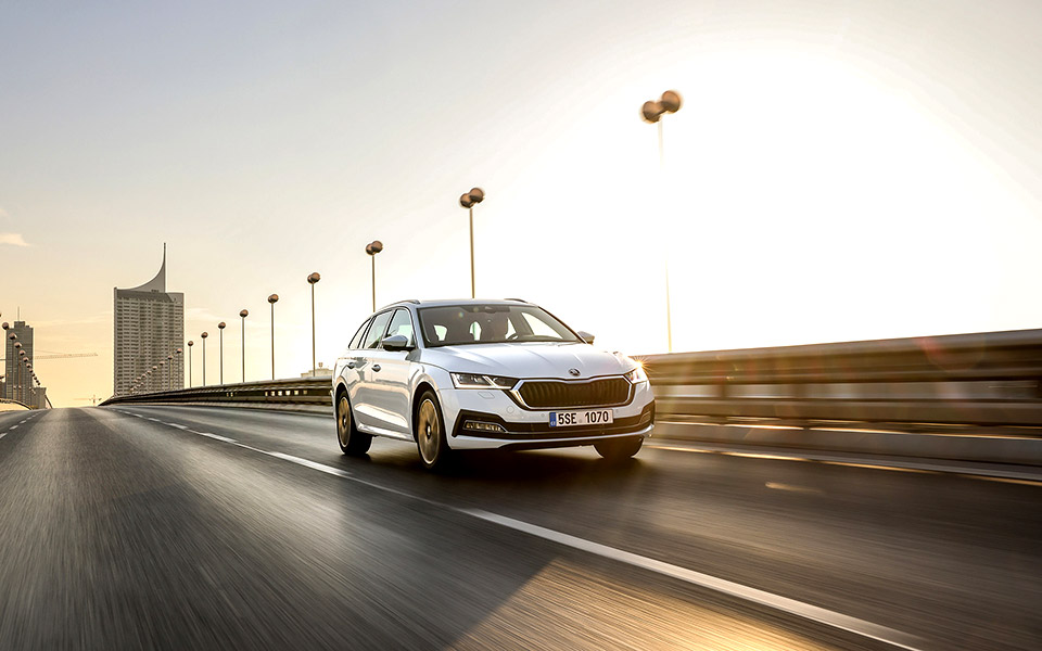 η-νέα-skoda-octavia-iv-άμεσα-διαθέσιμη-στην-ελλάδα-561173014