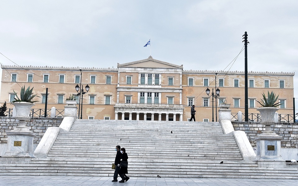ιοβε-ήπια-βελτίωση-του-οικονομικού-κλ-561154810
