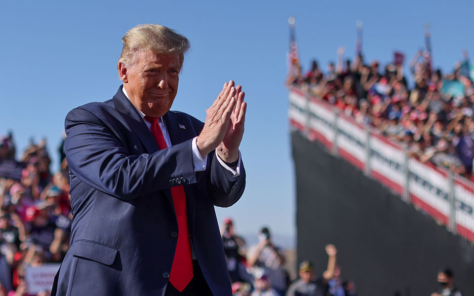 επισήμανση-του-twitter-στην-ανάρτηση-τραμπ-π-561143317