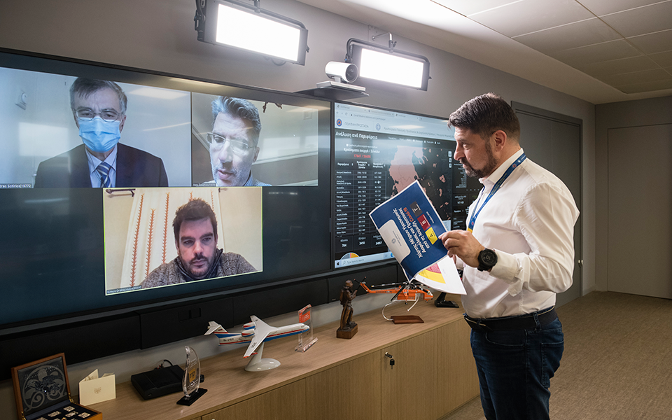 24-ώρες-με-τον-νίκο-χαρδαλιά-561158140