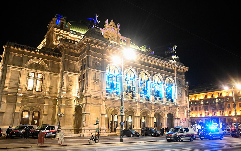 Αιματηρή επίθεση στη Βιέννη-2