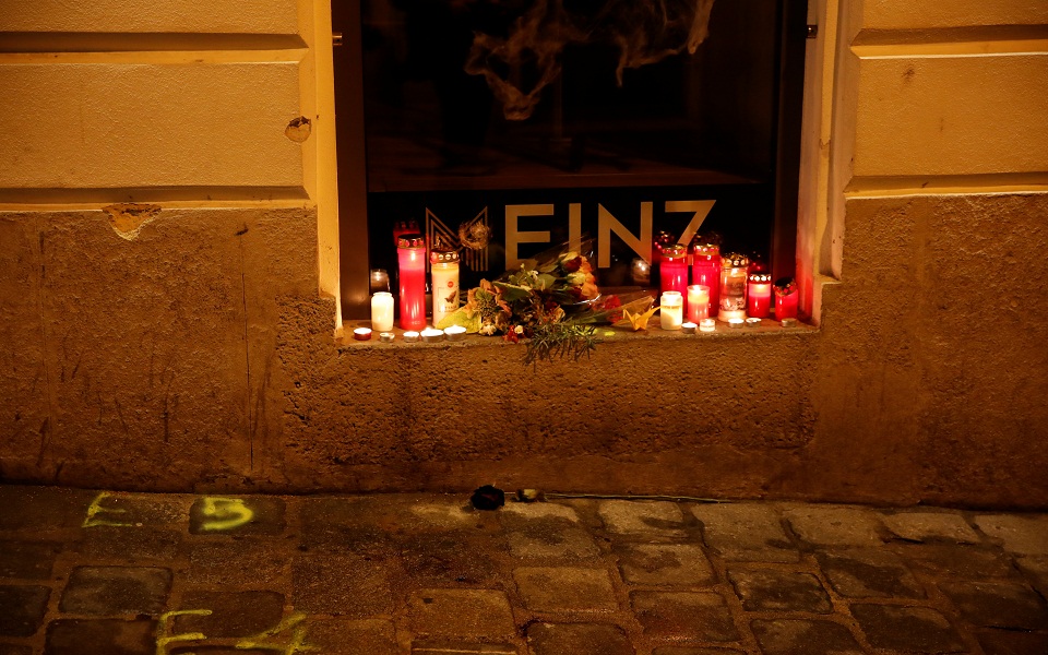 πώς-ο-τζιχαντιστής-της-βιέννης-ξεγέλα-561143377