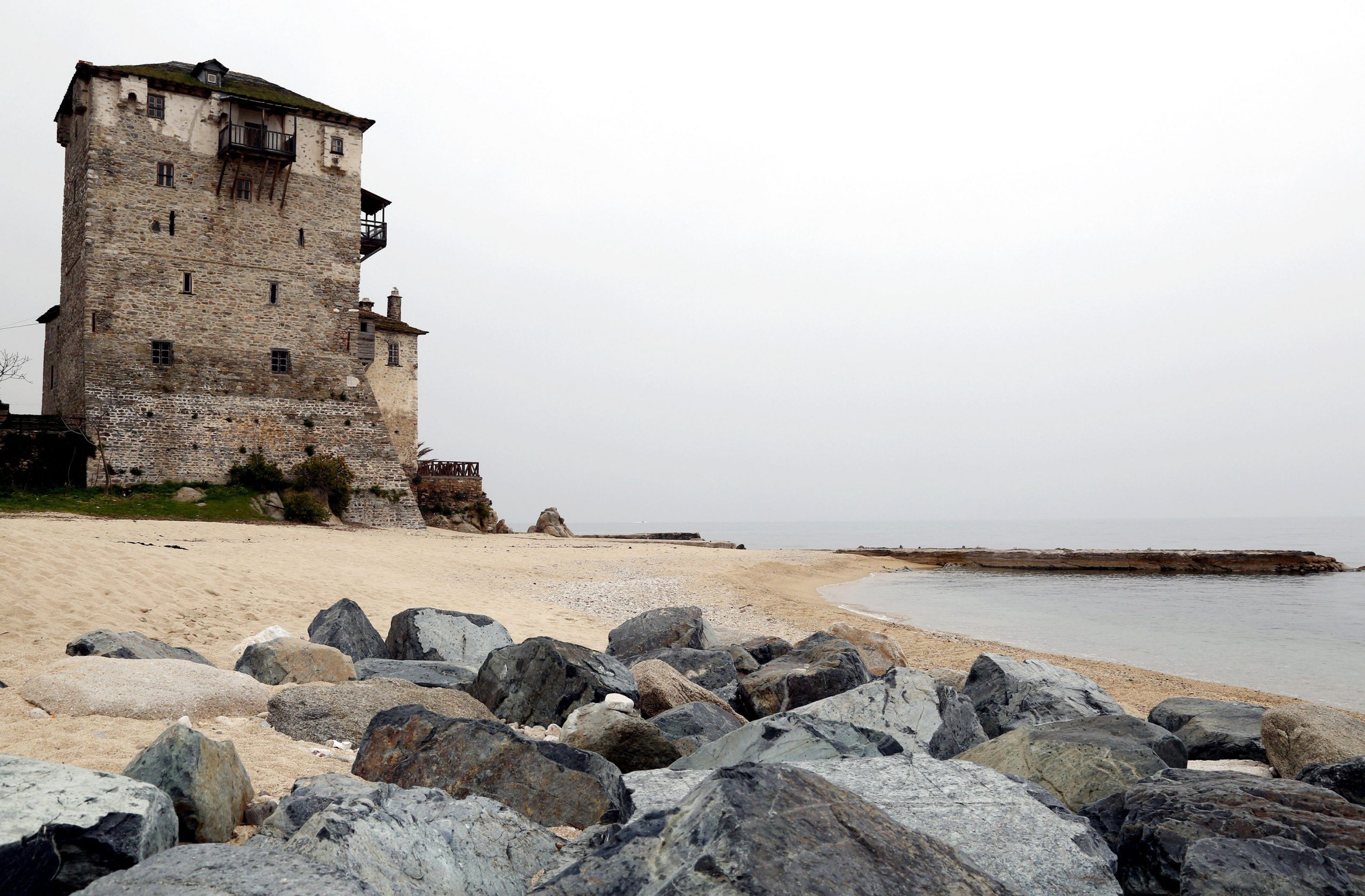 άγιον-όρος-απαγορεύονται-οι-προσκυνη-561155518