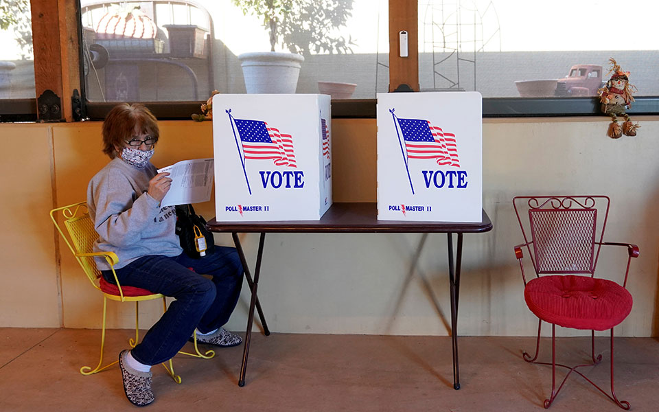 ο-μπάιντεν-διευρύνει-το-προβάδισμα-στ-561146041