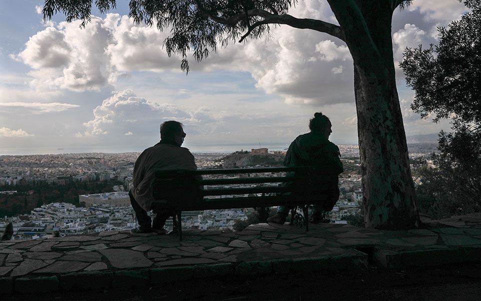 μείωση-της-πίεσης-στο-σύστημα-υγείας-σ-561179197