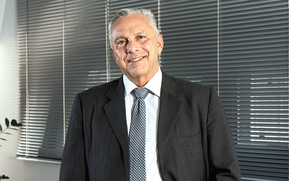 οι-επενδύσεις-θα-επαναφέρουν-τη-χώρα-σ-561141775