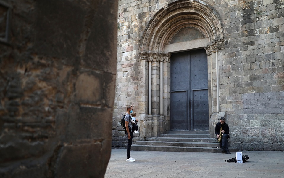 ισπανία-κατακόρυφη-πτώση-των-τουριστ-561141700