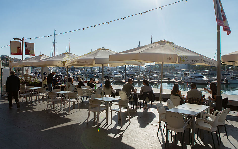 βαρκελώνη-άνοιξε-η-εστίαση-μετά-από-πέ-561170023