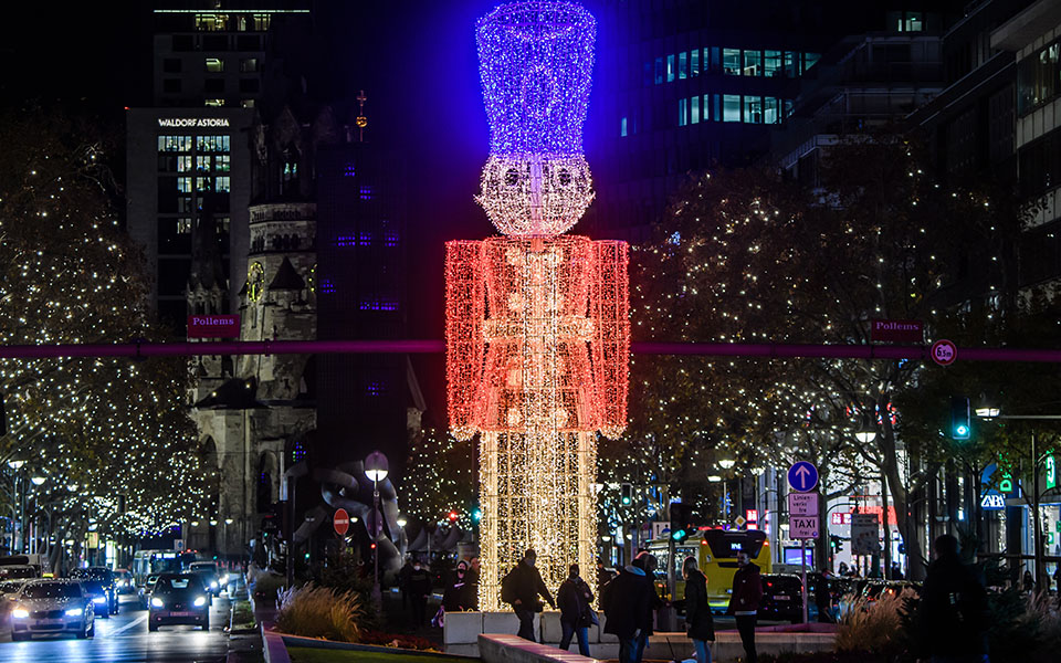 προσαρμογή-μέτρων-ενόψει-χριστουγέν-561172261