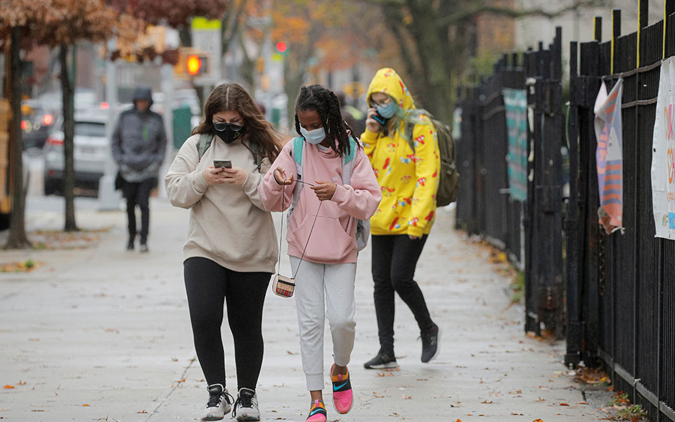 ανοσία-της-αγέλης-με-ποσοστό-εμβολια-561157468