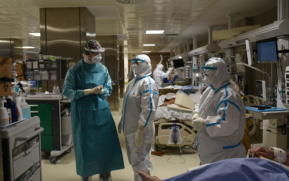 Η μάχη των ΜΕΘ στη Θεσσαλονίκη-6