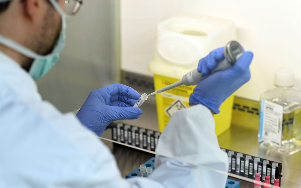 μεγάλη-δοκιμή-κολχικίνης-ως-θεραπεία-561175768