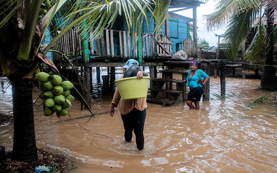 εννέα-νεκροί-από-την-καταιγίδα-γιώτα-σ-561162427