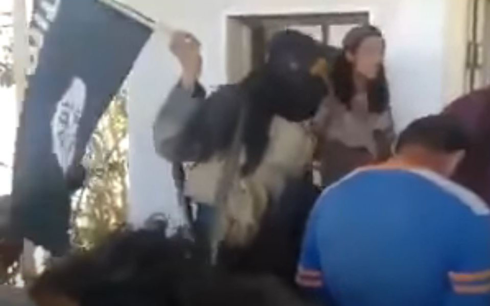 το-βίντεο-με-τις-εκτελέσεις-και-ο-συλλη-561169399